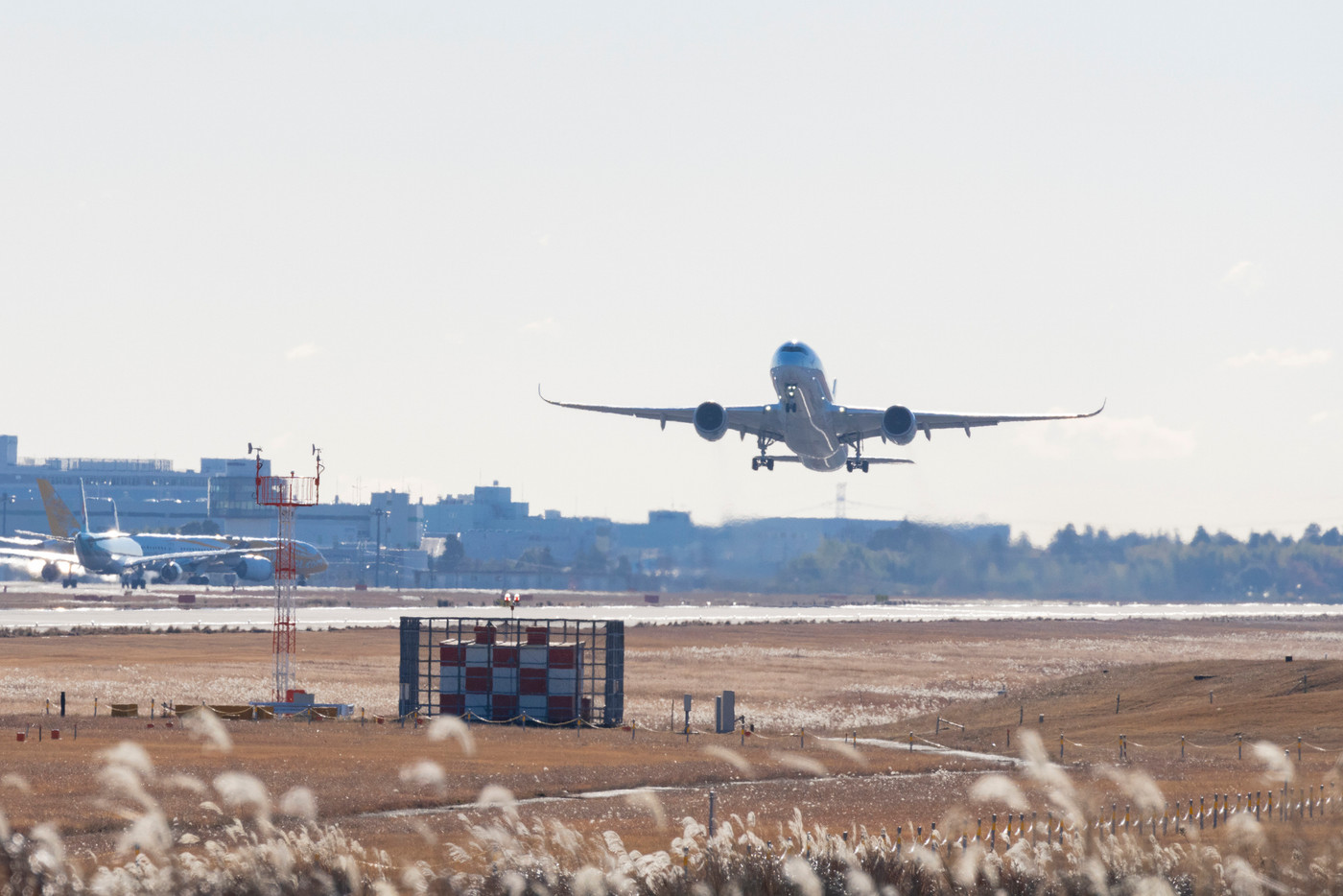 飛行機を眺められるホテルでもっと特別な時間を4281381