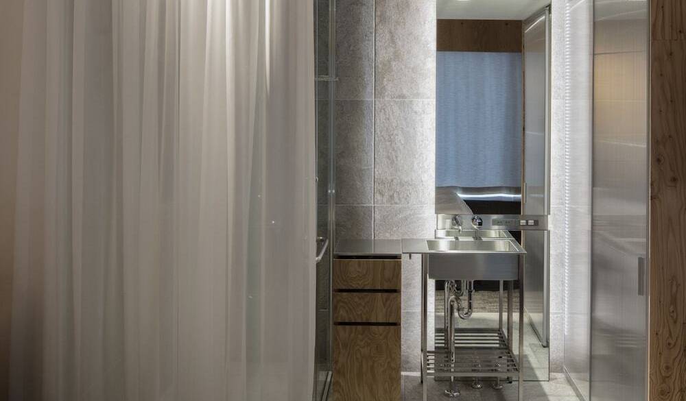 非日常なバスルームで
ゆったり旅気分 / 2