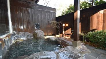 屋外スパ浴槽 / 1