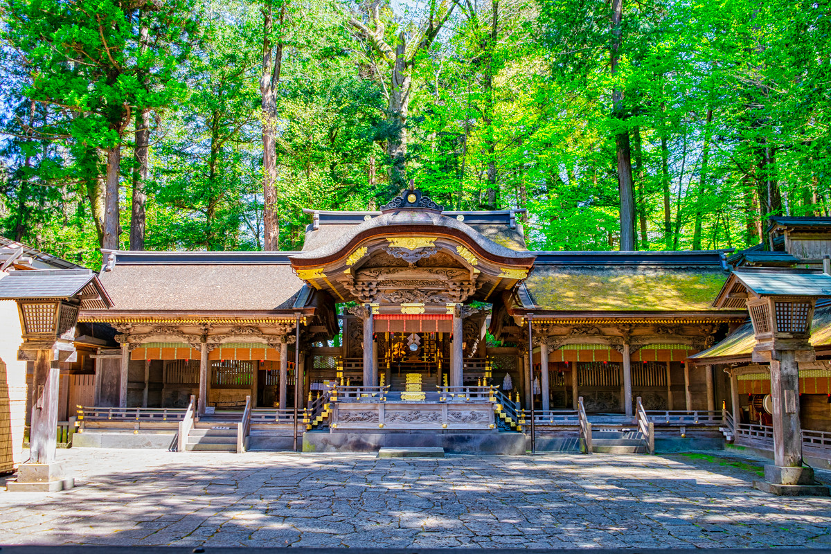 諏訪大社上社本宮の幣拝殿