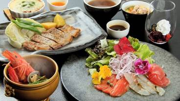 食事・飲み物 / 5