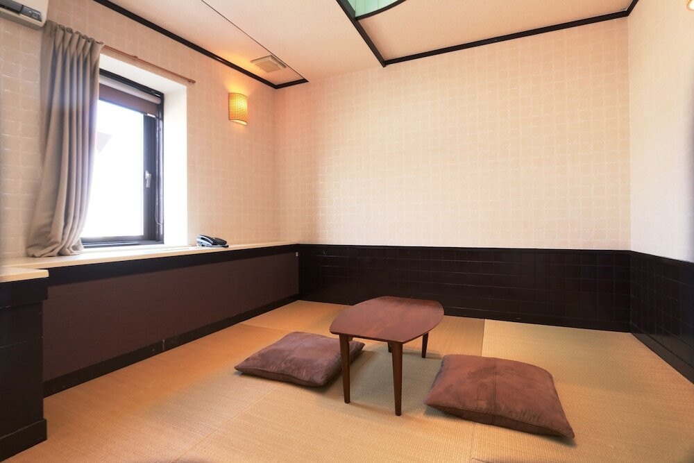 客室内のダイニングエリア