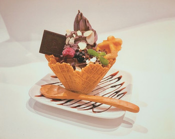 「レオニダス 箕面小野原店」 料理 69863608 1日限定２０食。チョコレートパフェ　小野原店限定