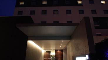 施設の入り口 / 14