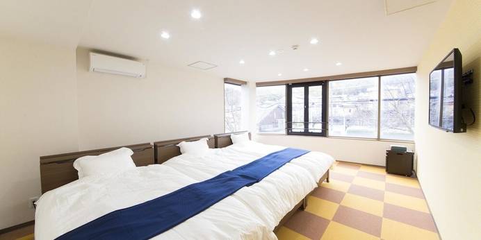 金沢家（石川県 カプセルホテル） / 1