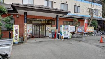 施設の入り口 / 20