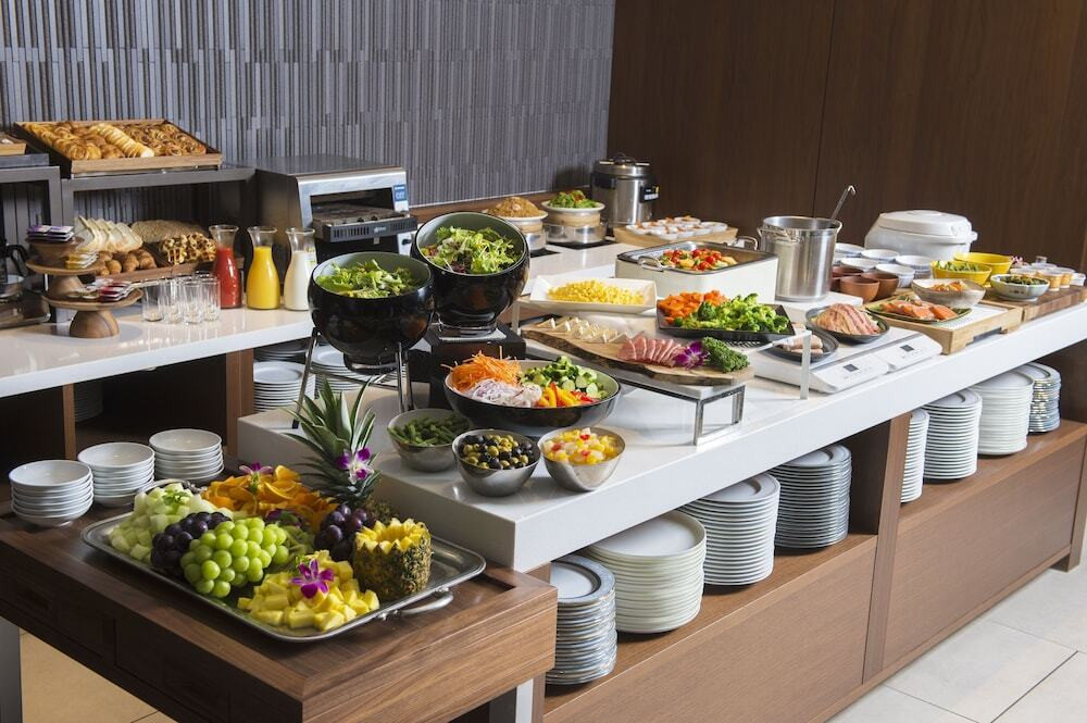 「大手町駅」直結、朝食で「ラクサ」など本格的な東南アジア料理を味わえるホテル3489835