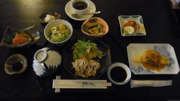 食事・飲み物 / 1