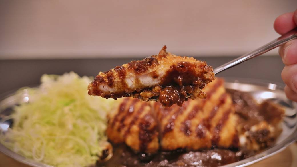 ソースカツが特徴の金沢カレー / 3