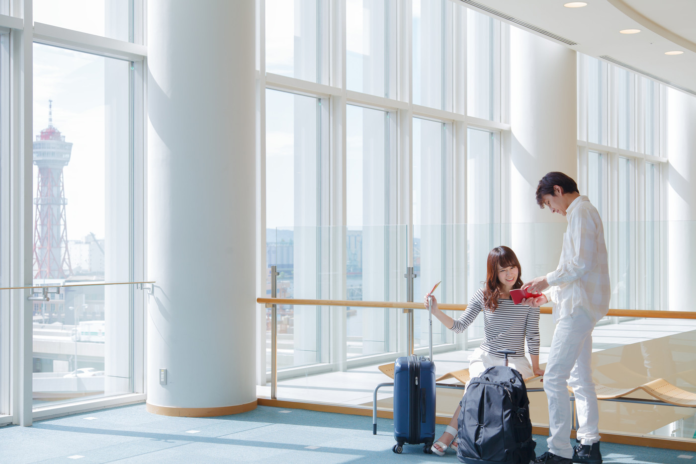 カップル　旅行　パスポート