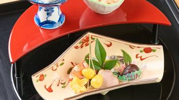 食事・飲み物 / 3