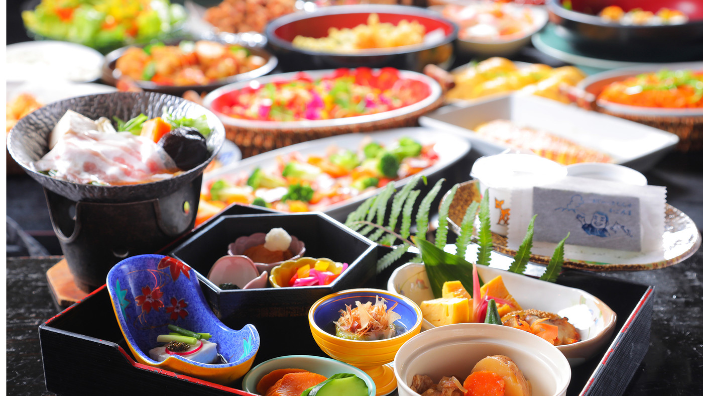 地産地消の美味しい料理を食べて幸せ気分4249196