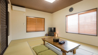 本館 和室 (共同トイレ･バスルーム) 　(布団5式)