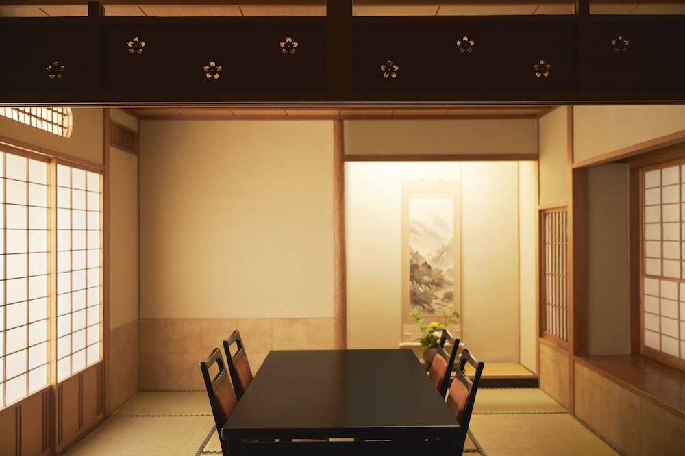 レストラン