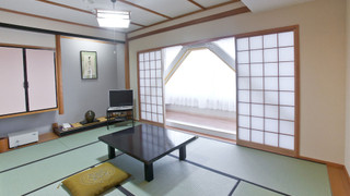 和室7.5畳 (お子様の添い寝不可)