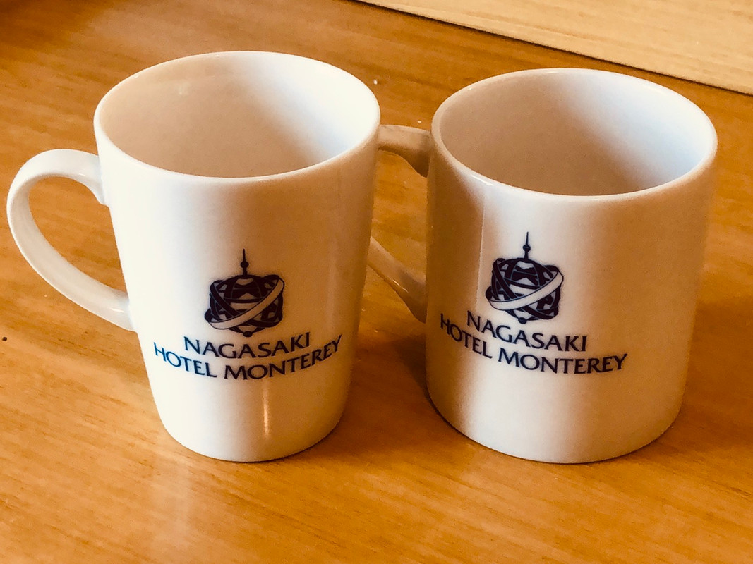 客室のマグカップ