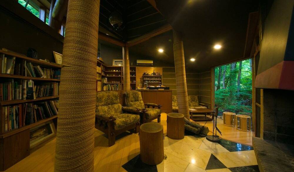 読書ルーム① / 4