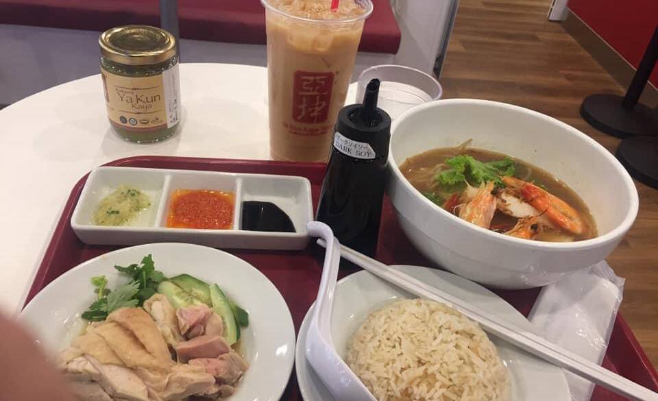 軽めの夜ごはんなら
シンガポール名物を / 3