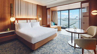 クラシック ルーム キングベッド 1 台 クラブラウンジ利用可 (Yokohama Harbour View)