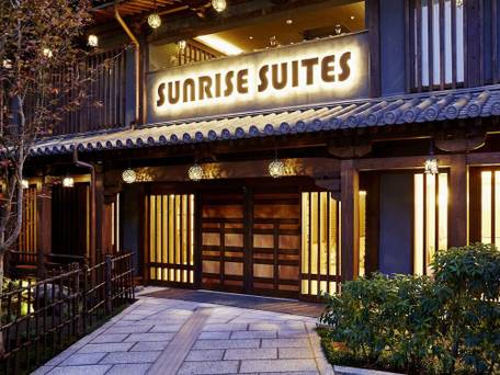 Sunrise Suites（サンライズ スイーツ） / 1