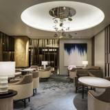 大人じかんを愉しむ
バーやラウンジで寛ぐ
 / 1