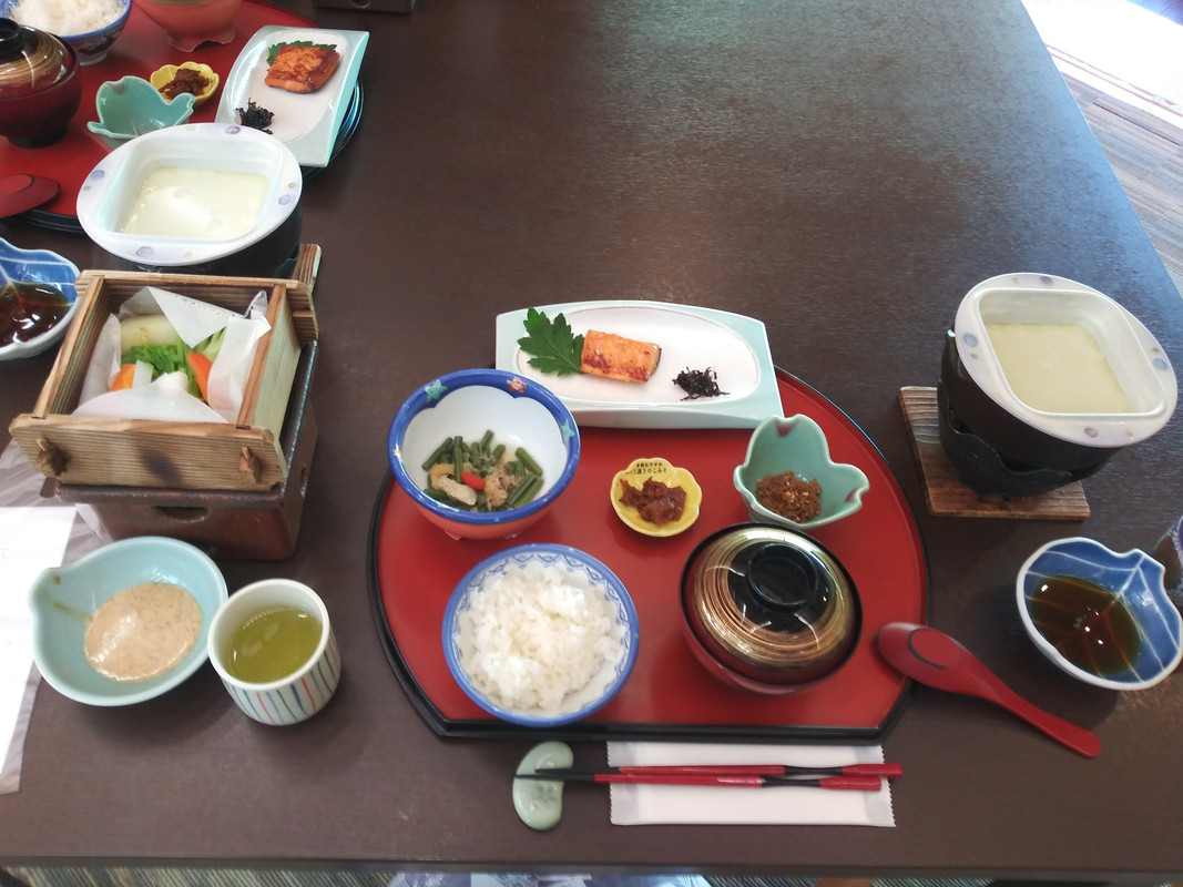 朝食