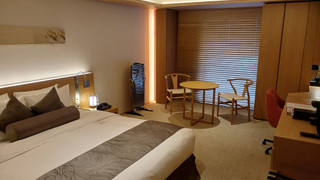 スタンダード ルーム キングベッド 1 台 (Top Floor)