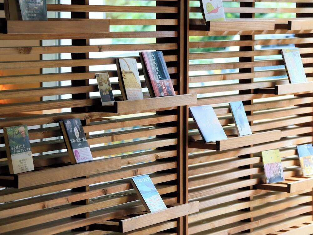 ロビーラウンジ