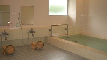 屋内スパ浴槽 / 1