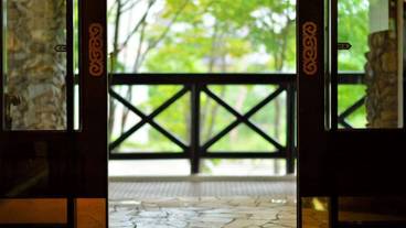 内部エントランス / 2