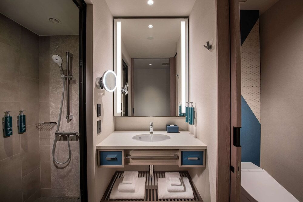 バスルームのシャワー