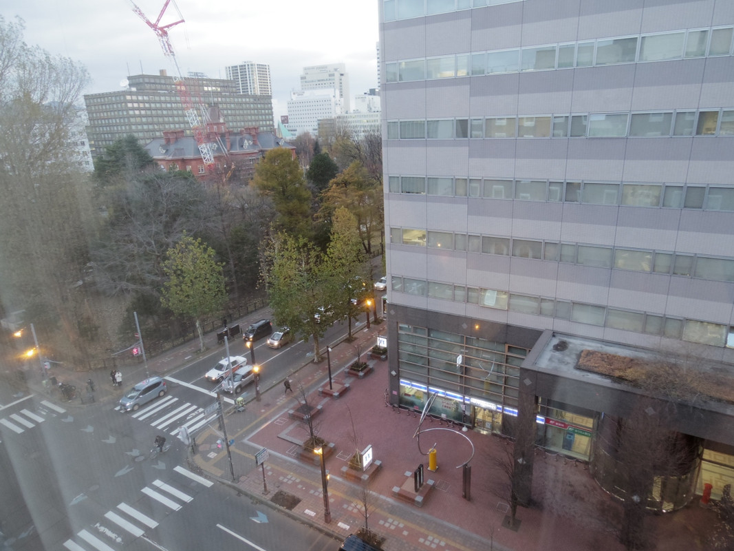 窓からは旧北海道庁舎が望めます