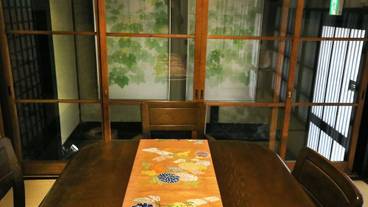 内部エントランス / 2