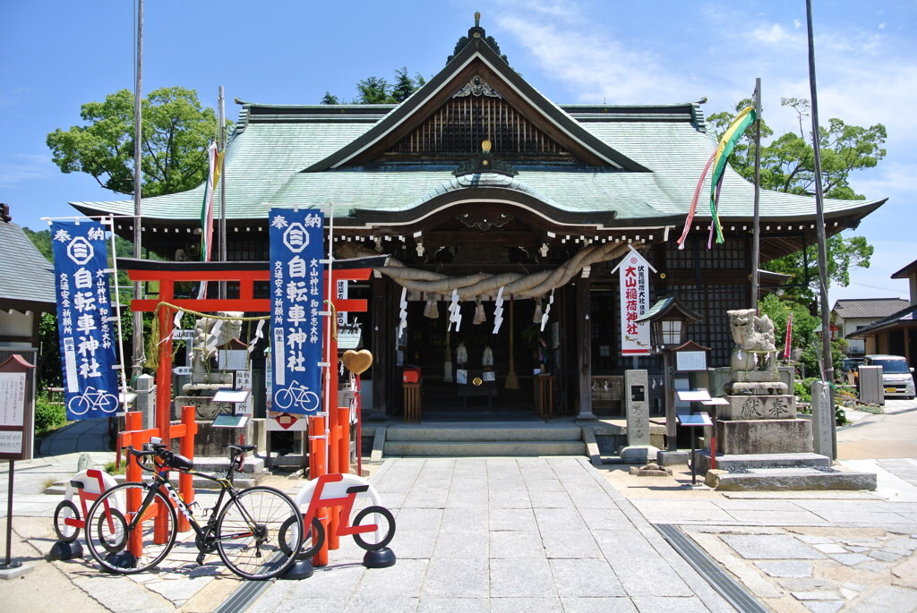 5.自転車の神様に安全祈願「大山神社」3726689