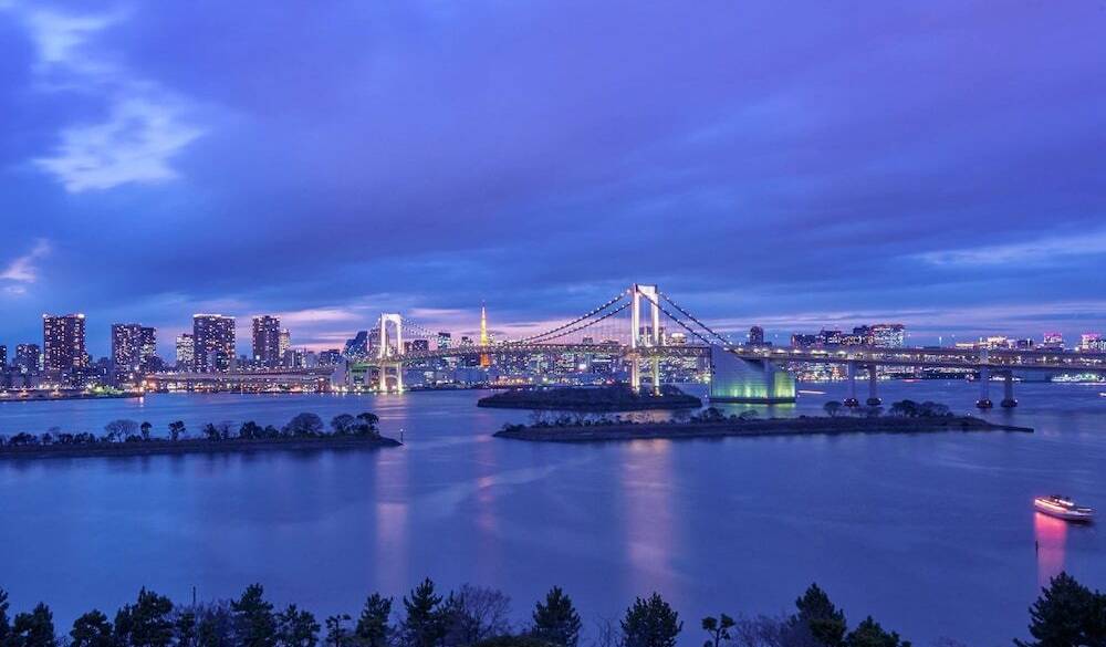 公園をお散歩して
きらめく夜景を堪能 / 3