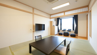 [展望フロア] 和室10畳 (田園側/禁煙)