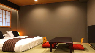 専用玄関付モダン和室 禁煙 (31sqm)