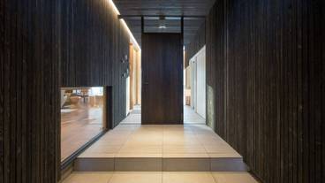 施設の入り口 / 3