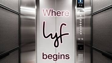 エレベーター / 1