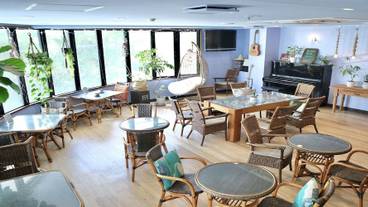 ロビーラウンジ / 4