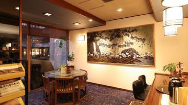 ロビーラウンジ / 8