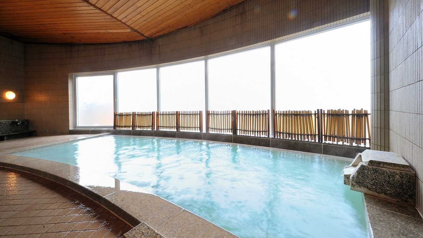 8. ロープウェイ駅が目の前！便利な「たかみや瑠璃倶楽リゾート」3484494