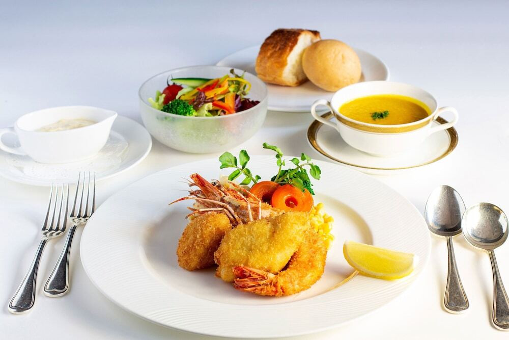 お部屋の窓から絶景を眺めながらルームサービスを♪3422932