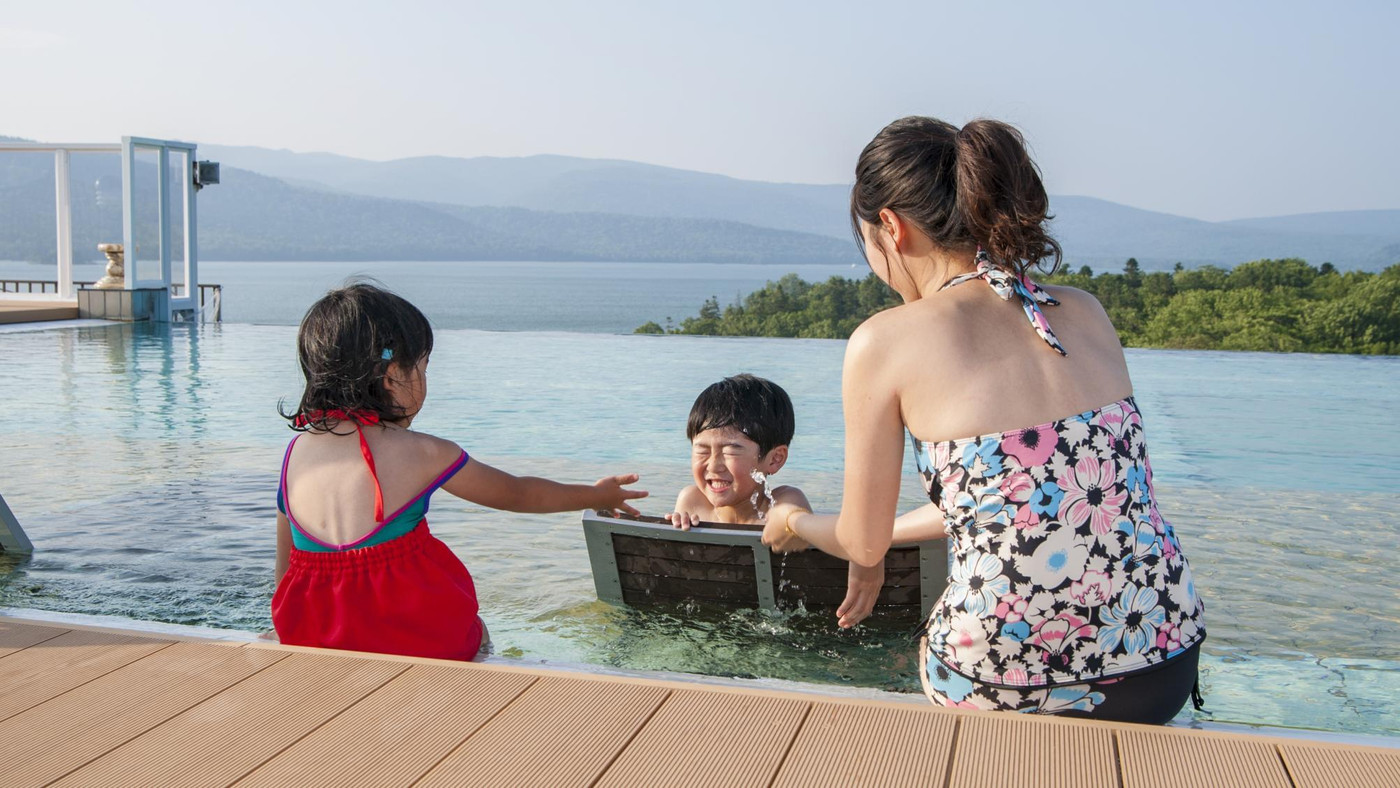 レイクビューの天空ガーデンスパで親子で大はしゃぎ！3918663