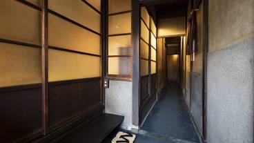 内部エントランス / 2