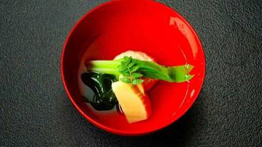 旅館のお食事処 / 13