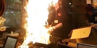 高知の日曜市＆ひろめ市場はカツオの藁焼きから花束までなんでも揃う