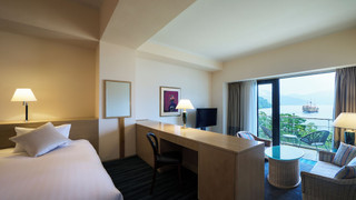 ジュニア スイート バルコニー付 レイクビュー 禁煙