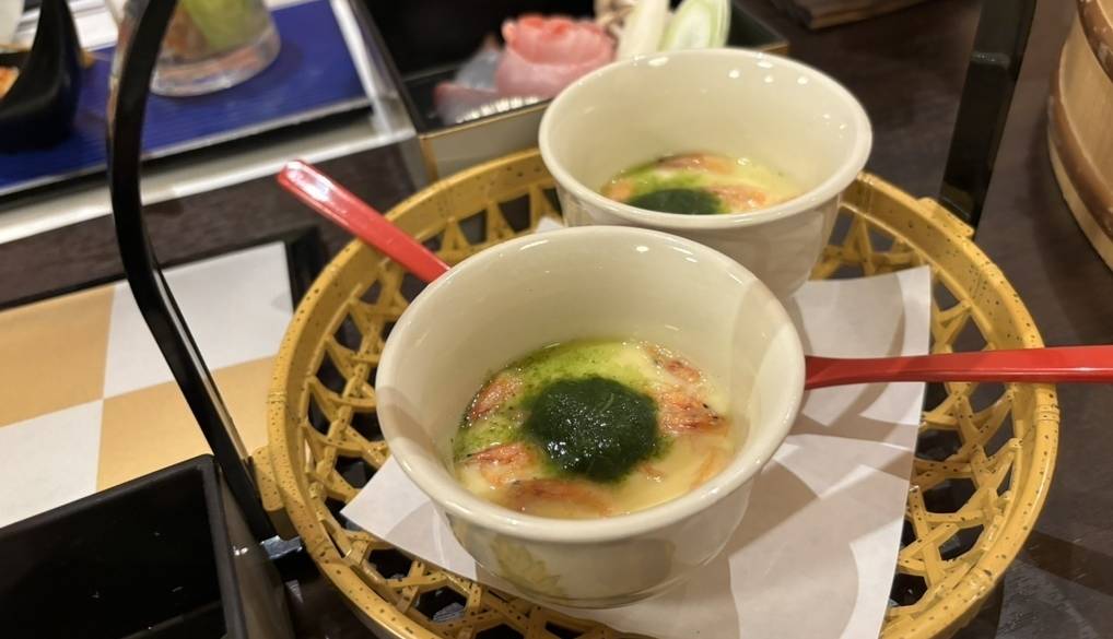 おかわりOKの
会席料理を堪能 / 4