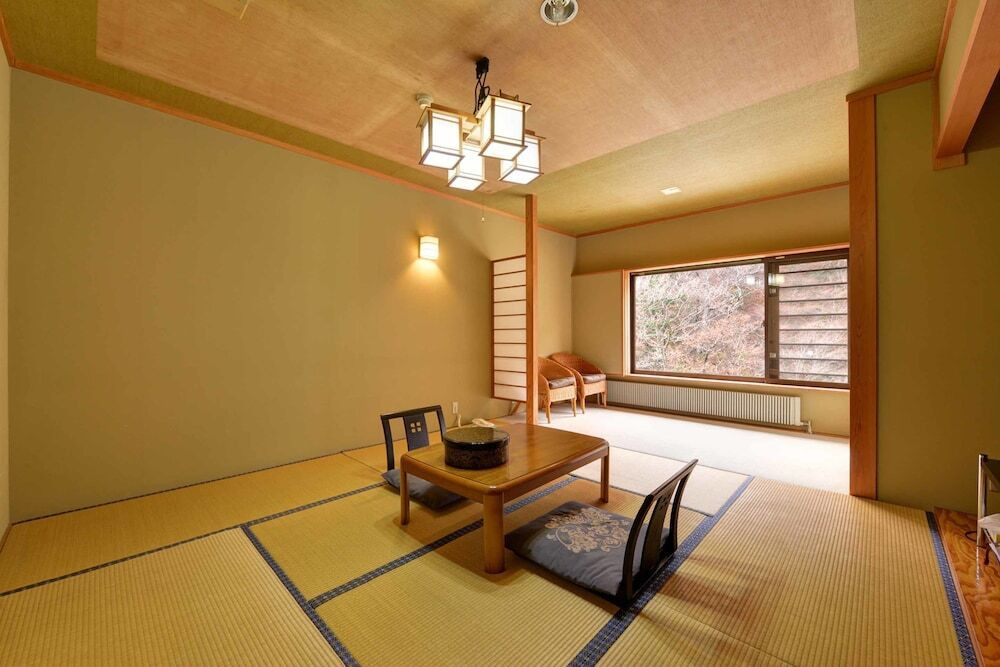 大自然の中で羽を伸ばす贅沢！川のせせらぎを聞きながら過ごす時間4233133